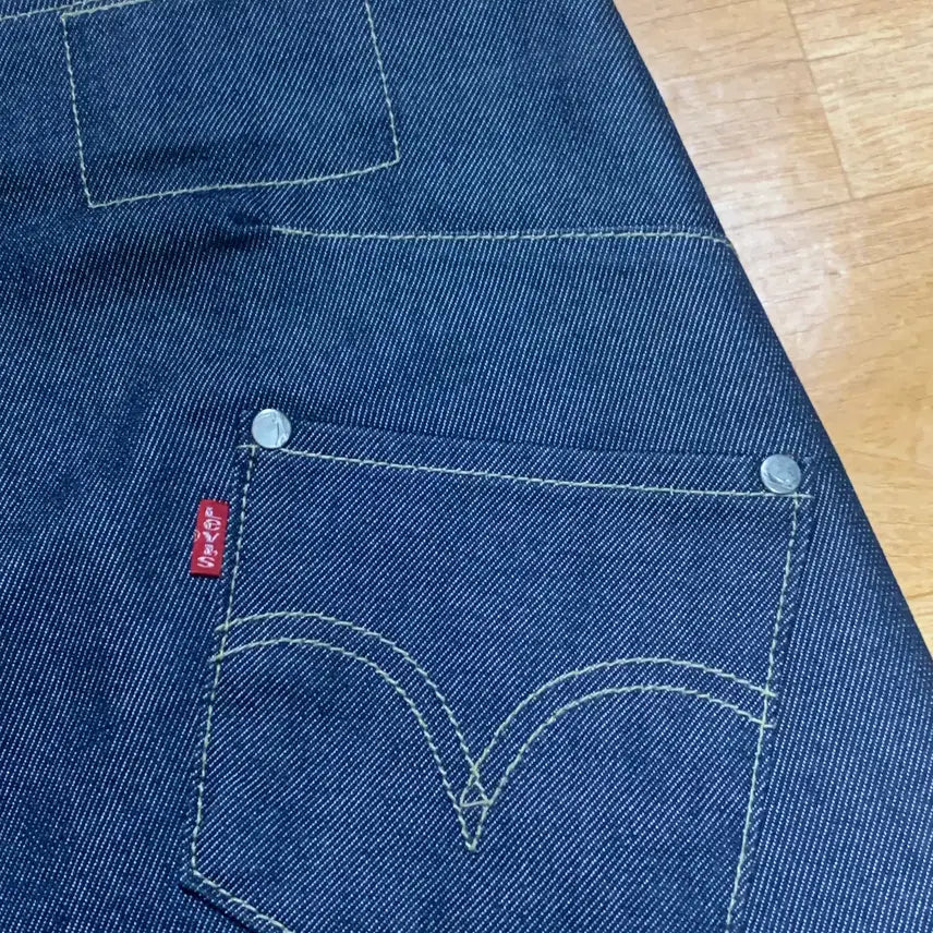 [BUNJANG] LEVIS Engineered Jeans Denim Wrap Skirt (M) / LEVIS 리바이스 엔지니어드 진 데님 랩 스커트(M 사이즈)