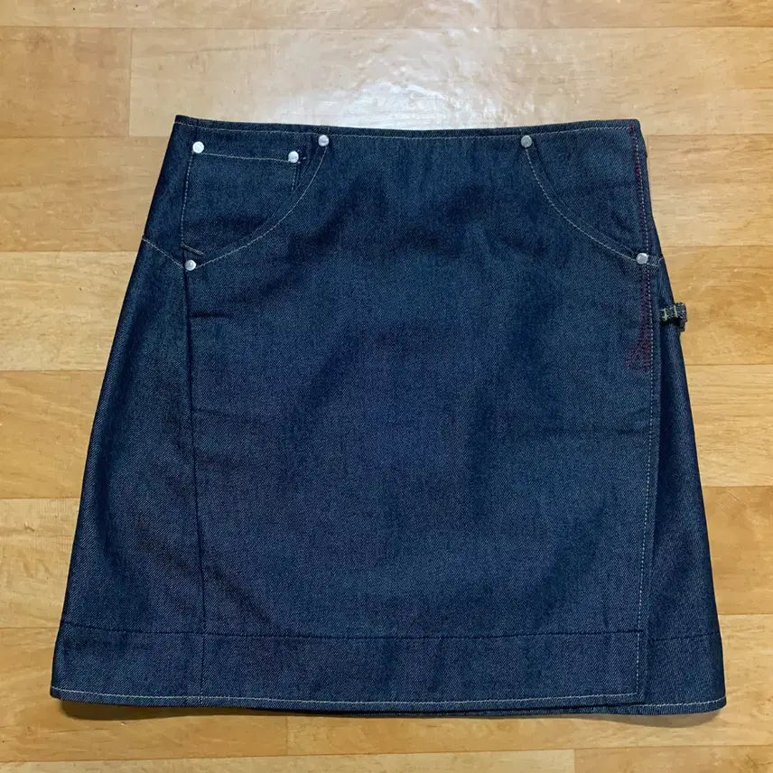 [BUNJANG] LEVIS Engineered Jeans Denim Wrap Skirt (M) / LEVIS 리바이스 엔지니어드 진 데님 랩 스커트(M 사이즈)