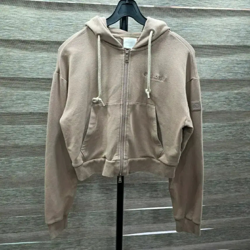 [BUNJANG] Discovery Beige Cropped Hooded Zip-up / (85) 디스커버리 후드집업 2.9
