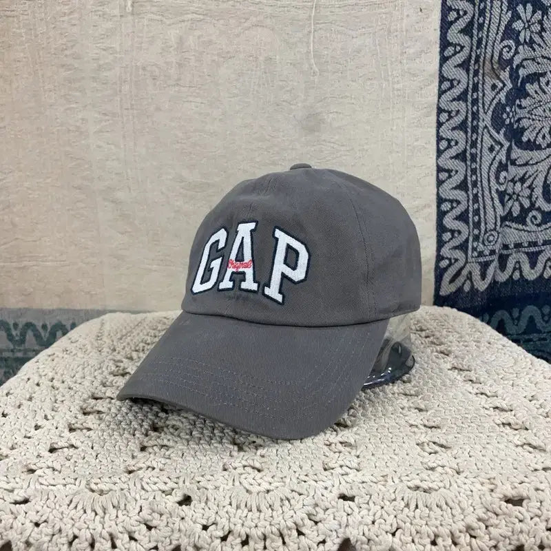 [BUNJANG] GAP Vintage Big Logo Gray Baseball Cap / [F] 갭 GAP 빈티지 빅로고 그레이 볼캡 야구 모자