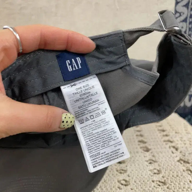 [BUNJANG] GAP Vintage Big Logo Gray Baseball Cap / [F] 갭 GAP 빈티지 빅로고 그레이 볼캡 야구 모자