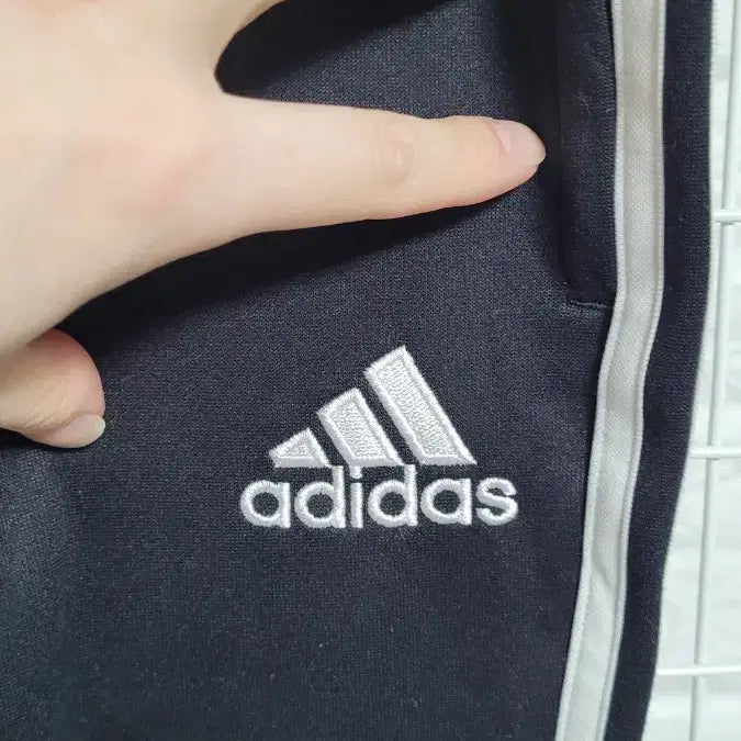 [BUNJANG] Adidas Sportswear Black and White Logo Track Pants / [XL]아디다스 스포츠웨어 블랙X화이트로고 검흰 티로15 트랙팬츠 XL