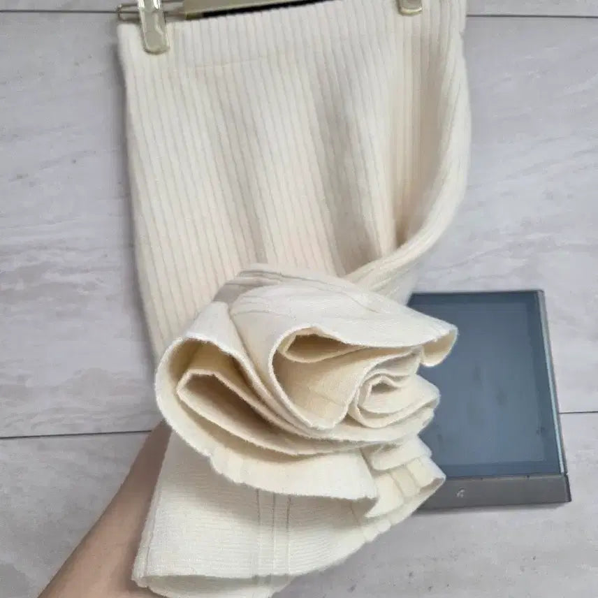 [BUNJANG] Ivory Knit Mermaid Skirt / 아이보리 니트 머메이드 스커트