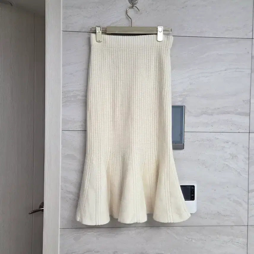 [BUNJANG] Ivory Knit Mermaid Skirt / 아이보리 니트 머메이드 스커트