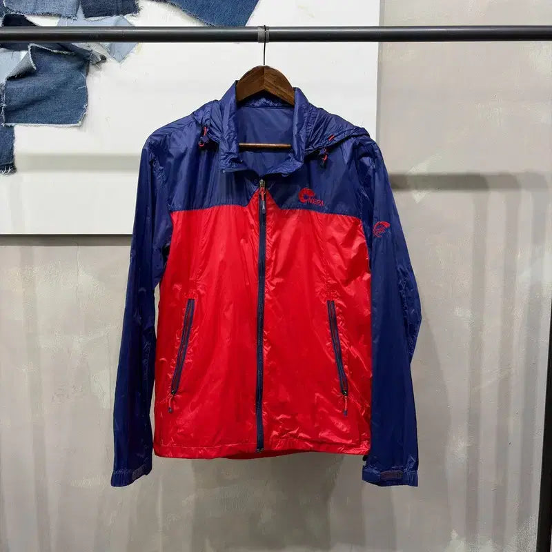 [BUNJANG] Nepa Outdoor Colorblock Hooded Windbreaker Jacket / (105) 네파 아웃도어 홑겹 배색 후드 봄 바람막이 자켓