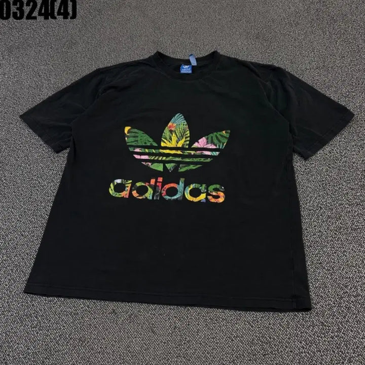 [SOLD OUT] 아디다스 플라워 트레포일 블랙 반팔티