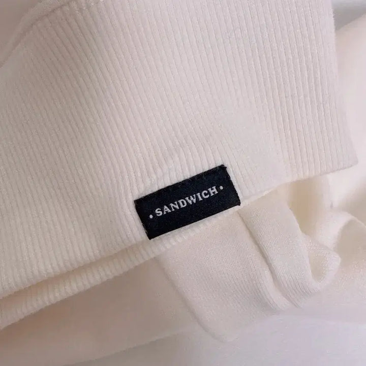 [BUNJANG] LeeSeDol Sandwich Clothes (M) + Calendar + Stickers / 이세돌 두찜포카,달력 /  스티커 / 옷