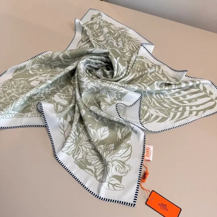 [BUNJANG] Hermes Jungle Design Green Scarf / 에르메스 패턴 스카프 그린 정글 디자인