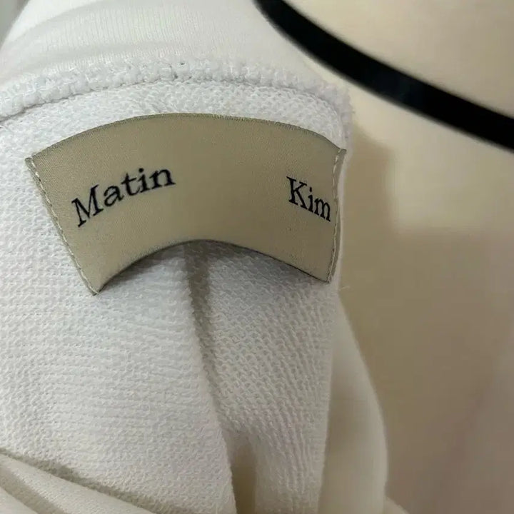 [BUNJANG] Matinkim Cropped Bolero Hoodie Ivory / 마뗑킴 크롭 볼레로 후드티 아이보리