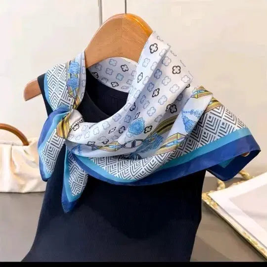 [BUNJANG] Blue Pattern Silk Scarf / 블루 패턴 실크 스카프
