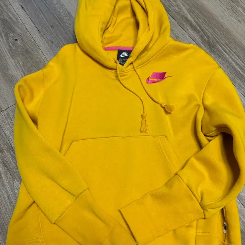 [BUNJANG] Nike Yellow Crop Hoodie / 나이키 옐로우 크롭 후드티