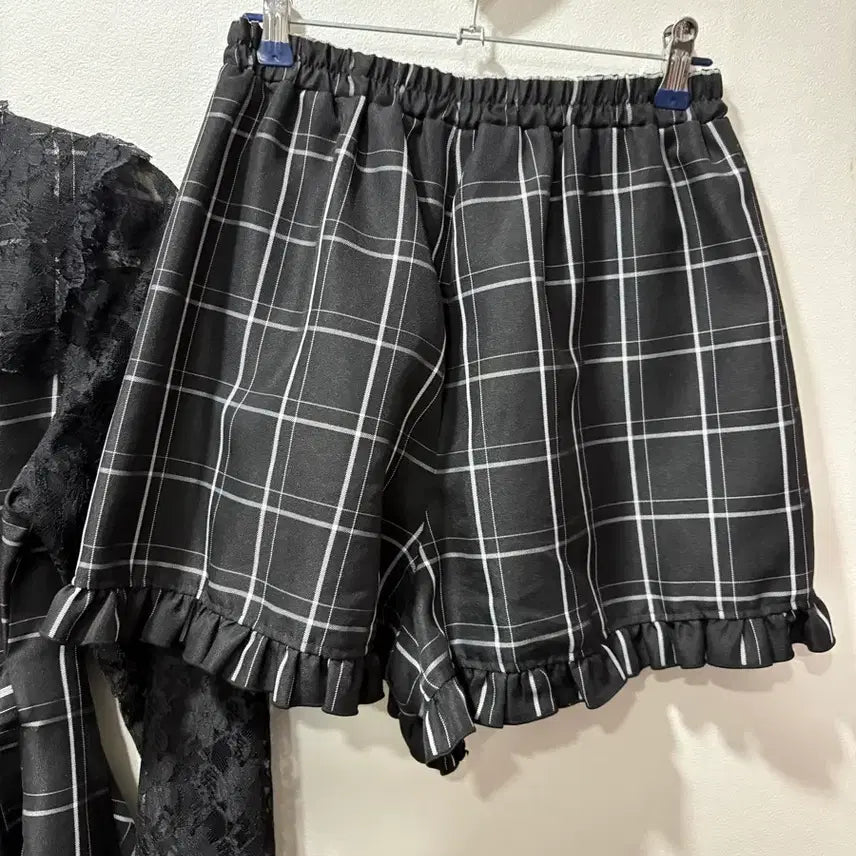 [BUNJANG] Shiheony Ruffle Set Up / 시허니 러플 셋업 리즈리사로지타디마럽앙크루즈버블즈미셸마카롱