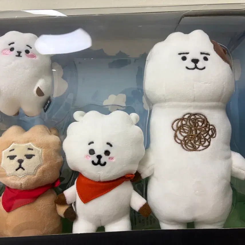 [SOLD OUT] BT21 유니버스 가족인형 세트 한정판 RJ (JIN)