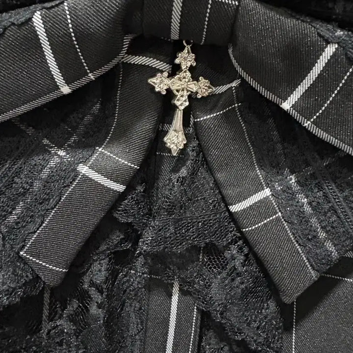 [BUNJANG] Siheony Check Ruffle Cross Set Up / 시허니 체크러플십자가 셋업 로지타앙크루즈디마럽리즈리사미셸마카롱버블즈