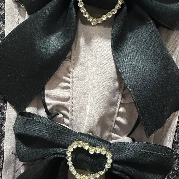 [BUNJANG] Liz Lisa Ribbon Ruffle Blouse / 로지타 리본블라우스 러플블라우스어깨트임앙크루즈디마럽리즈리사시허니미셸