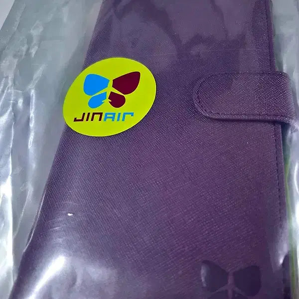 [BUNJANG] Jin Air Passport Holder and Luggage Tag Set / 진에어 여권지갑과 네임택 새제품 팝니다.