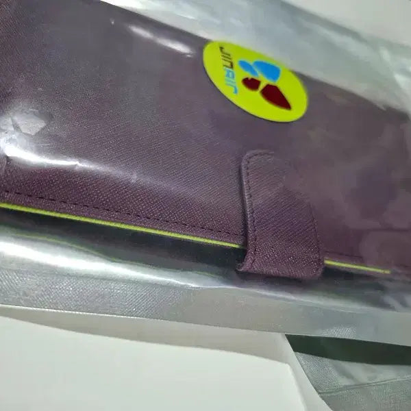 [BUNJANG] Jin Air Passport Holder and Luggage Tag Set / 진에어 여권지갑과 네임택 새제품 팝니다.