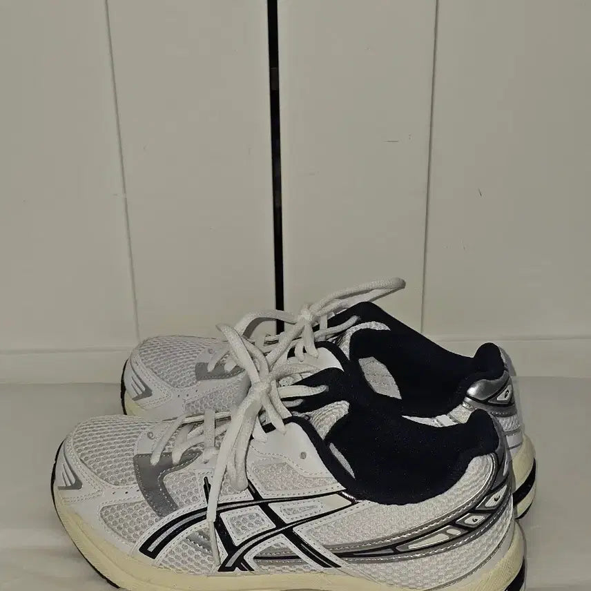 [BUNJANG] ASICS Gel-1130 White Midnight / 아식스 젤-1130 화이트 미드나잇 (240)