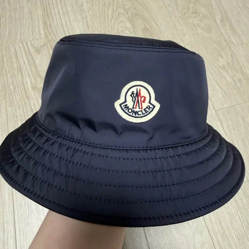 [BUNJANG] Moncler Navy Bucket Hat M / 새상품 몽클레어 정품 네이비 버킷햇 M