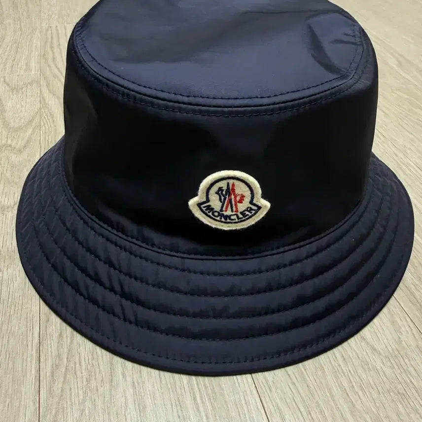 [BUNJANG] Moncler Navy Bucket Hat M / 새상품 몽클레어 정품 네이비 버킷햇 M