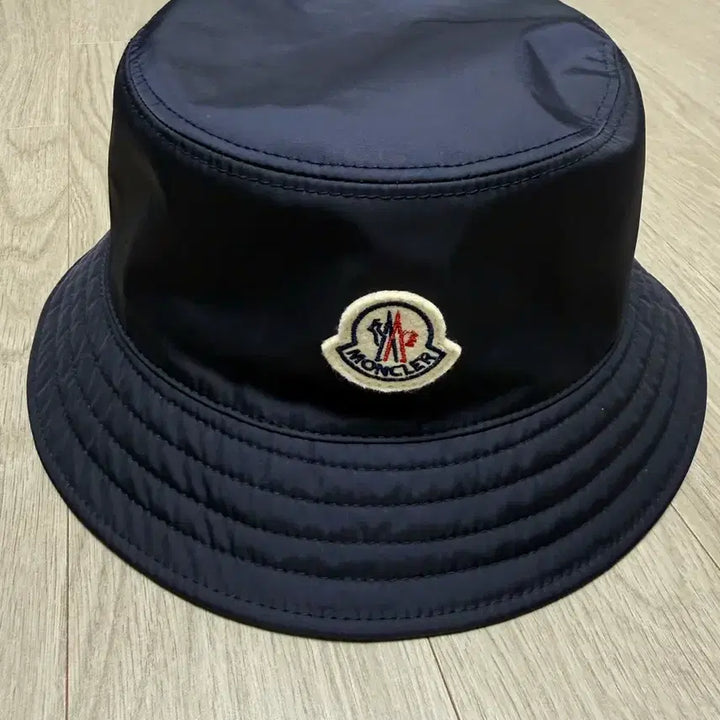 [BUNJANG] Moncler Navy Bucket Hat M / 새상품 몽클레어 정품 네이비 버킷햇 M