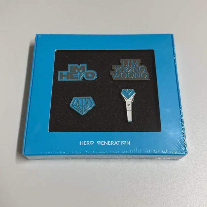 [BUNJANG] Lim Young Woong Hero Generation Badge Set / 임영웅 공식팬클럽 영웅시대 뱃지 세트 Hero Generation 미개봉