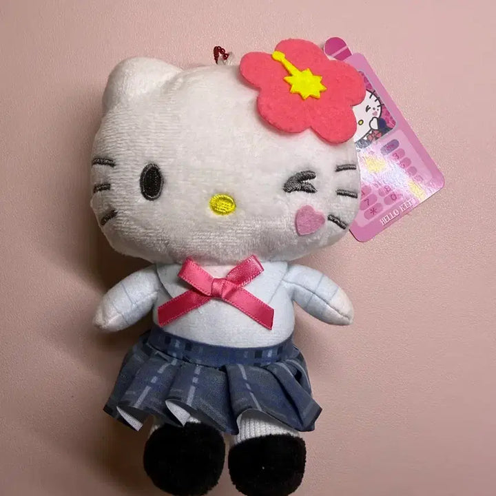 [BUNJANG] Sanrio Hello Kitty Gyaru School Uniform Wink Doll Keychain / 할인) 산리오 헬로키티 갸루 교복 윙크 인형 키링