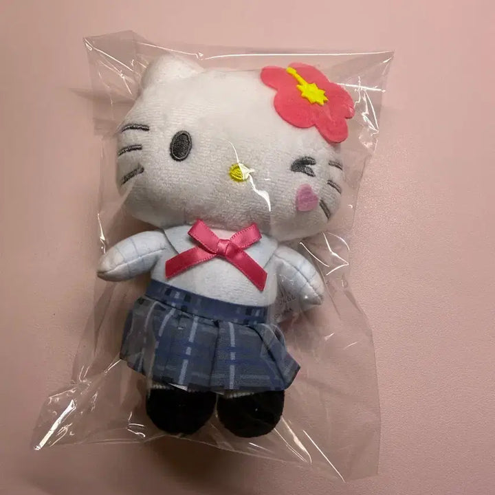 [BUNJANG] Sanrio Hello Kitty Gyaru School Uniform Wink Doll Keychain / 할인) 산리오 헬로키티 갸루 교복 윙크 인형 키링