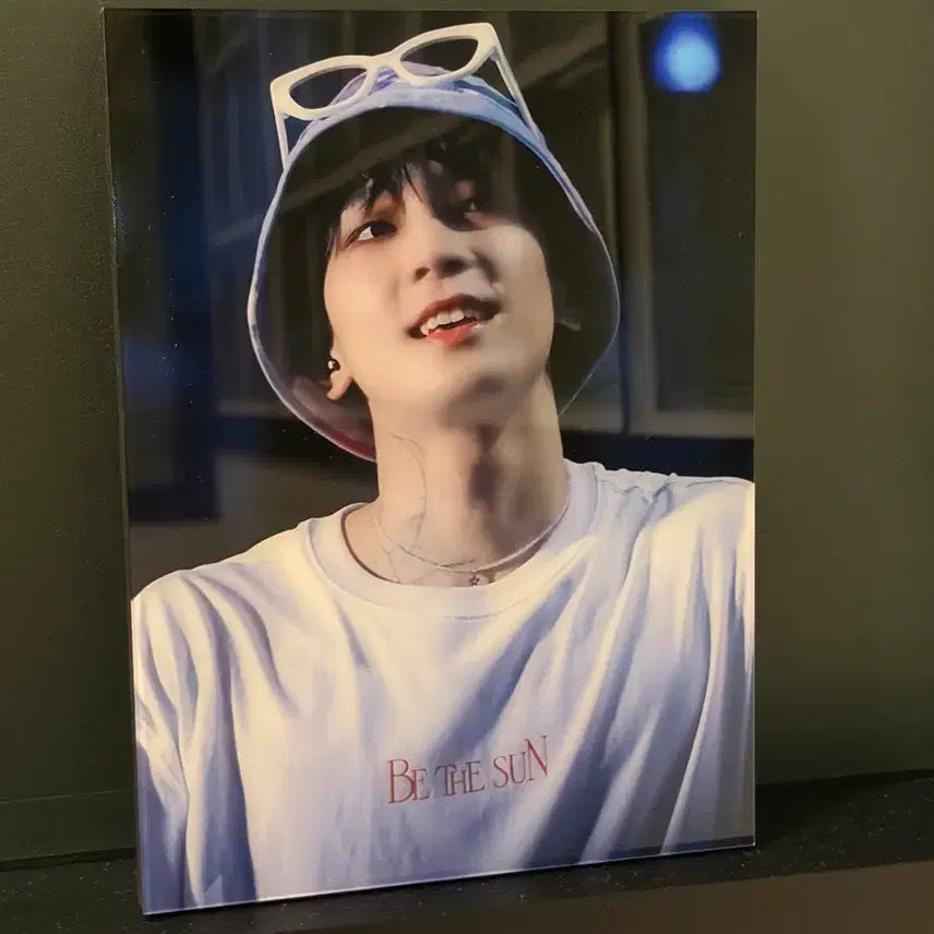 [BUNJANG] SEVENTEEN Wonwoo Be The Sun Acrylic Frame / 세븐틴 원우 비더썬 아크릴액자