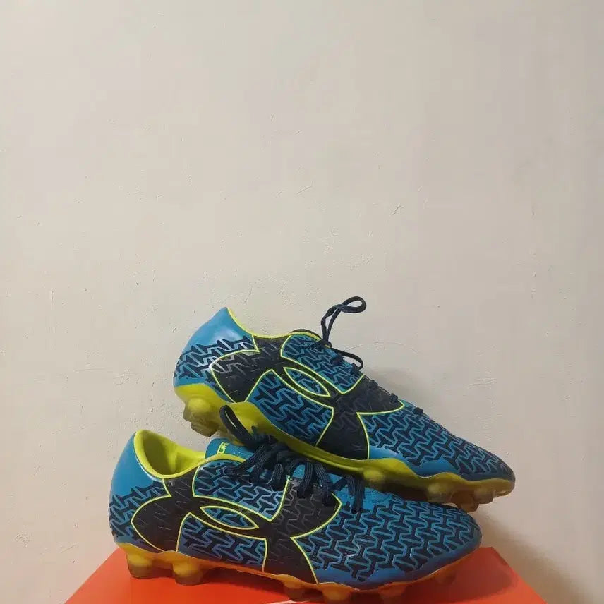 [BUNJANG] Under Armour Soccer Cleats / 언더아머 축구화 파랑/검정 스터드화
