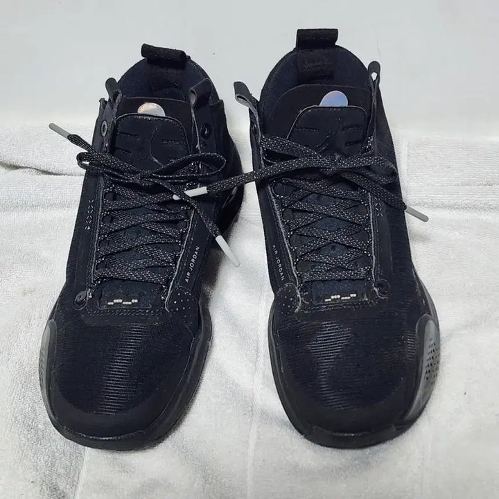 [BUNJANG] Nike Air Jordan Basketball Shoes (240) / 쪼리샵 에어조던 운동화 농구화 240