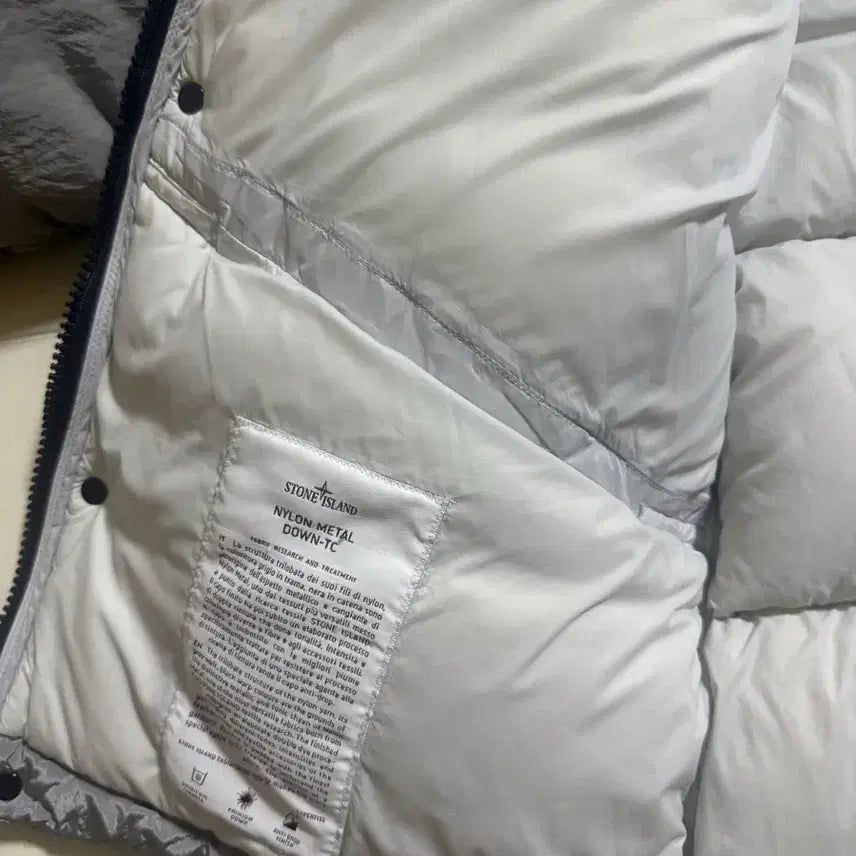 [SOLD OUT] (마지막할인)스톤아일랜드 나일론 메탈 다운 TC자켓 패딩