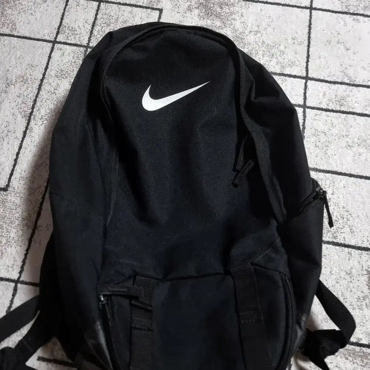 [BUNJANG] Nike Football Offense Backpack Black / 나이키 풋볼 오펜스 백팩 블랙 가방