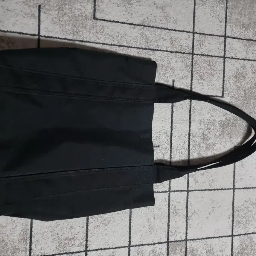 [BUNJANG] Carhartt Essential Tote Vertical Open Shoulder Bag / 칼하트 숄더백 에센셜 토트백 버티컬 오픈 블랙 가방