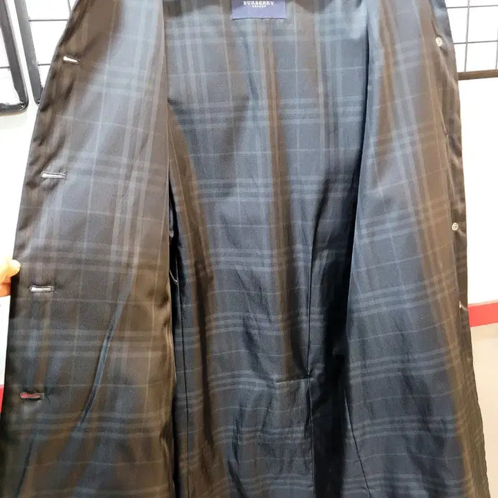 [BUNJANG] Burberry Nova Check Hidden Zipper Button Coat / 정품 버버리 노바채크 히든 집업버튼 여섯코트