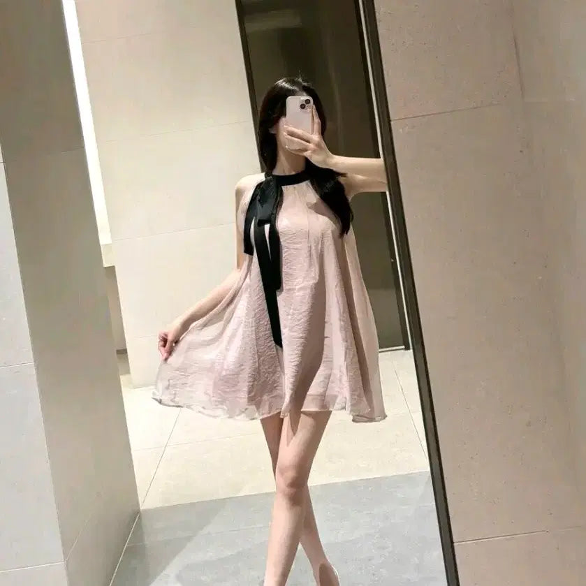 [SOLD OUT] 수입의류 쉬폰홀터원피스 문피버 라멜로즈
