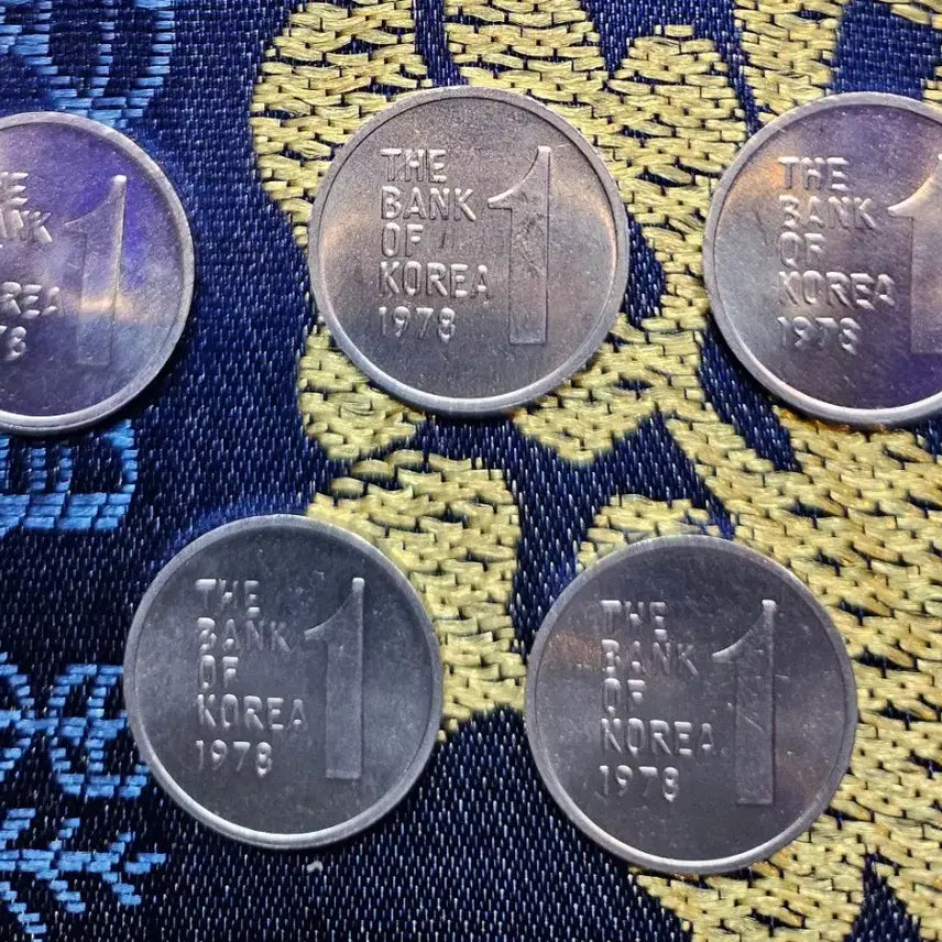 [BUNJANG] Bank of Korea 1978 1 Won Coin Bundle Set / 한국은행 1978년  1원 동전  5개일괄