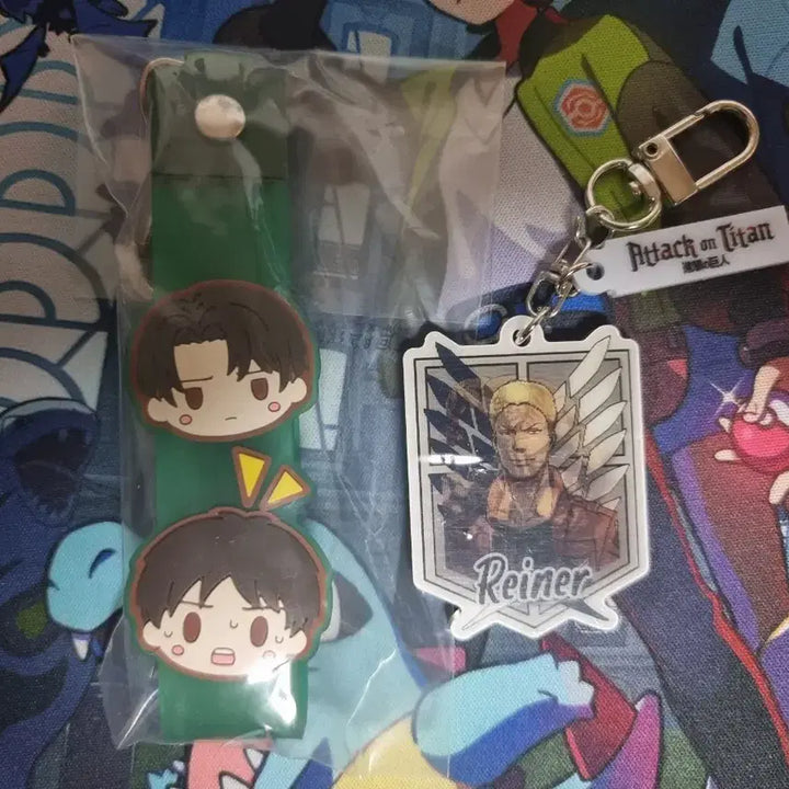 [BUNJANG] Attack on Titan Frank Burger Reiner Keyring &amp; Ichiban Kuji Secret Keyring Bundle / 진격의 거인 프랭크버거 라이너 키링, 이치방쿠지 제일복권 I상 시크릿일괄
