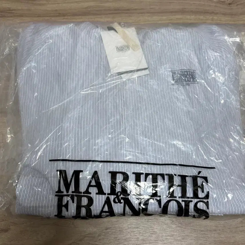 [BUNJANG] Marithe Classic Logo Stripe Hoodie Jacket (M) / 마리떼 클래식 로고 후디 자켓 스트라이프 M (새상품)