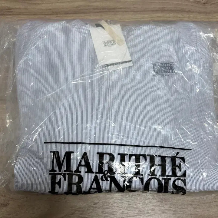 [BUNJANG] Marithe Classic Logo Stripe Hoodie Jacket (M) / 마리떼 클래식 로고 후디 자켓 스트라이프 M (새상품)