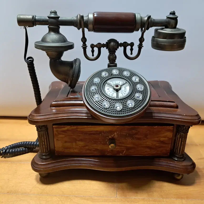 [BUNJANG] Vintage Rotary Dial Telephone with Redial, Mute, and Flash Functions / 엔틱,빈티지 전화기 판매합니다