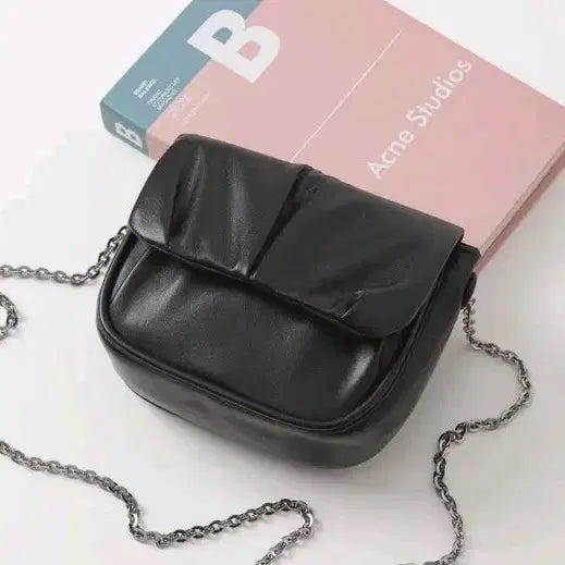 [BUNJANG] Gathered Flap Chain Crossbody Shoulder Bag / 셔링 플랩 체인 크로스백 숄더백