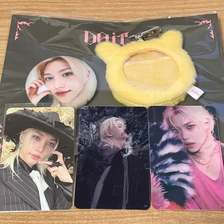 [SOLD OUT] 스키즈 필릭스 말랑뱃지 두잇 팝업 엠디 앨범 포카