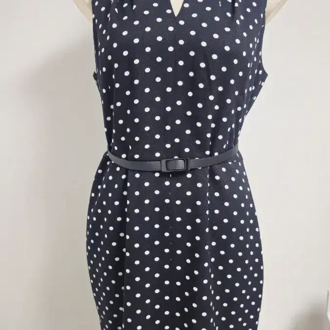 [BUNJANG] Mojo.S.Pine Navy Dot Sleeveless Dress / (미착용) 모조에스핀 / 네이비 도트 민소매 원피스