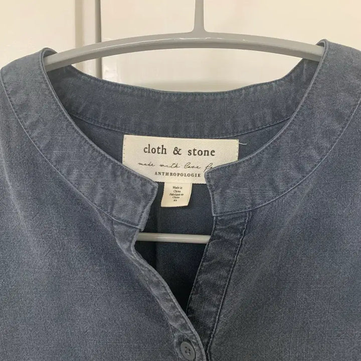 [SOLD OUT] Cloth &amp; Stone 앤트로폴로지 차콜 상의 (XS)
