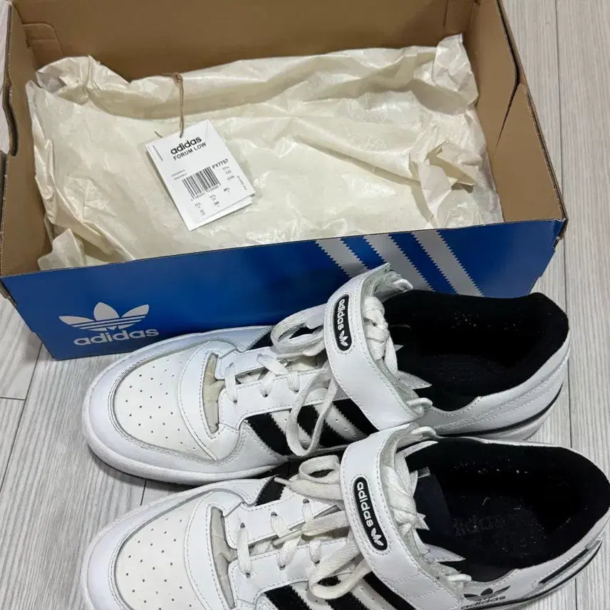 [BUNJANG] Adidas Forum 84 Low White Black Sneakers (Size 300) / 아디다스 포럼84 로우(300)상태a 화이트블랙