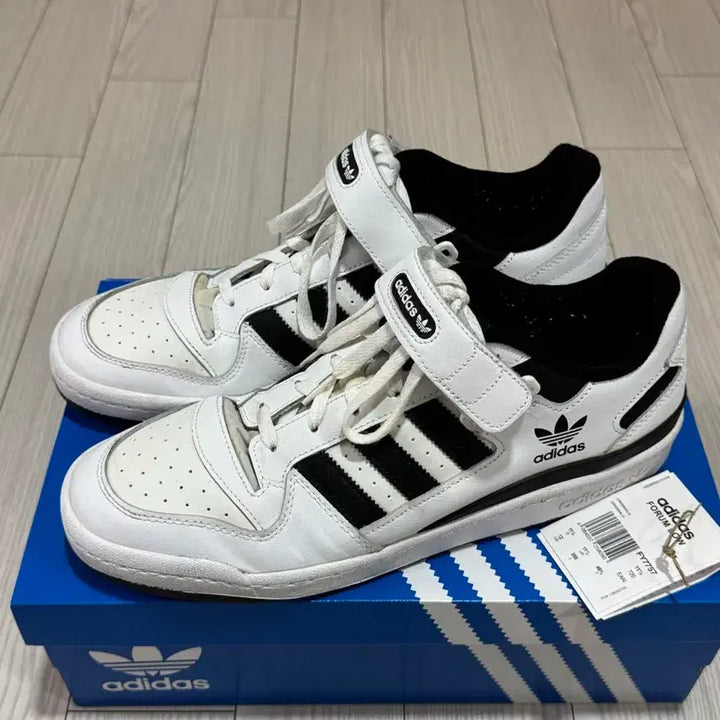 [BUNJANG] Adidas Forum 84 Low White Black Sneakers (Size 300) / 아디다스 포럼84 로우(300)상태a 화이트블랙