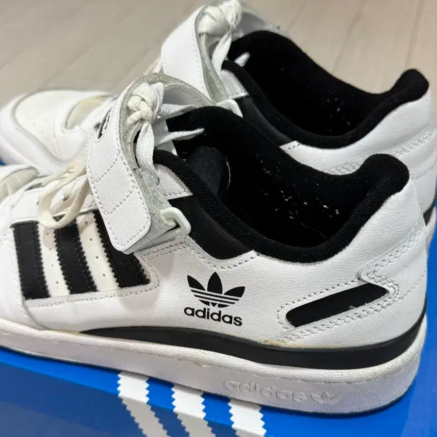 [BUNJANG] Adidas Forum 84 Low White Black Sneakers (Size 300) / 아디다스 포럼84 로우(300)상태a 화이트블랙