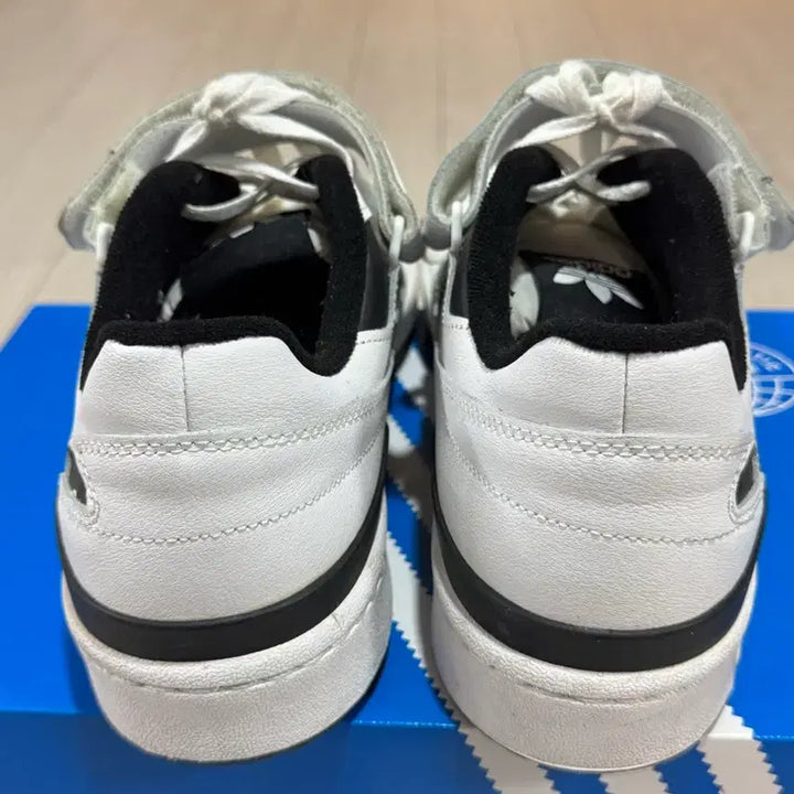 [BUNJANG] Adidas Forum 84 Low White Black Sneakers (Size 300) / 아디다스 포럼84 로우(300)상태a 화이트블랙