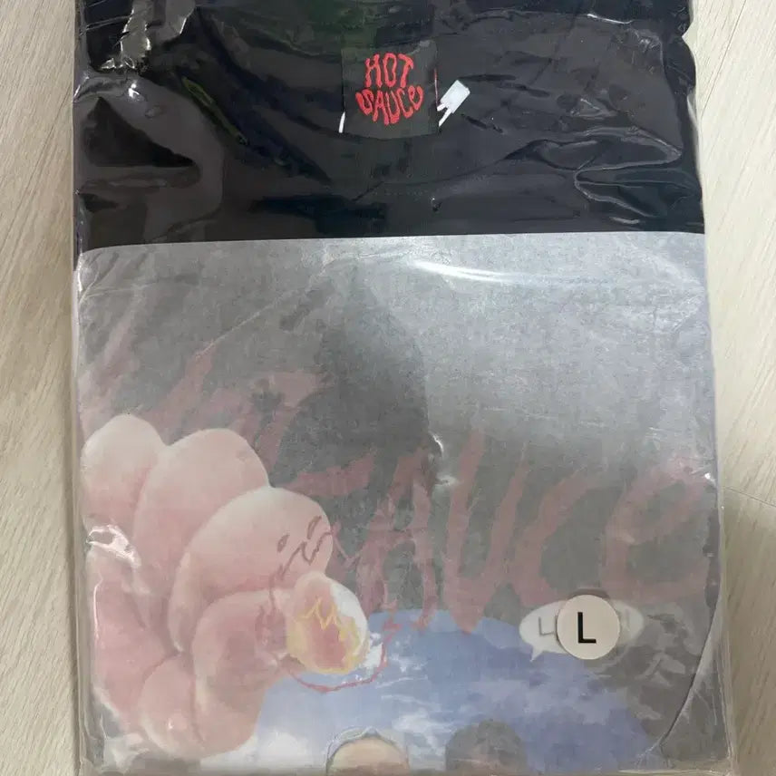[SOLD OUT] 핫소스 유니버스 니마이 힙한 티셔츠 + 포카 미개봉